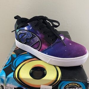 Heelys Galaxy. Size 2Y